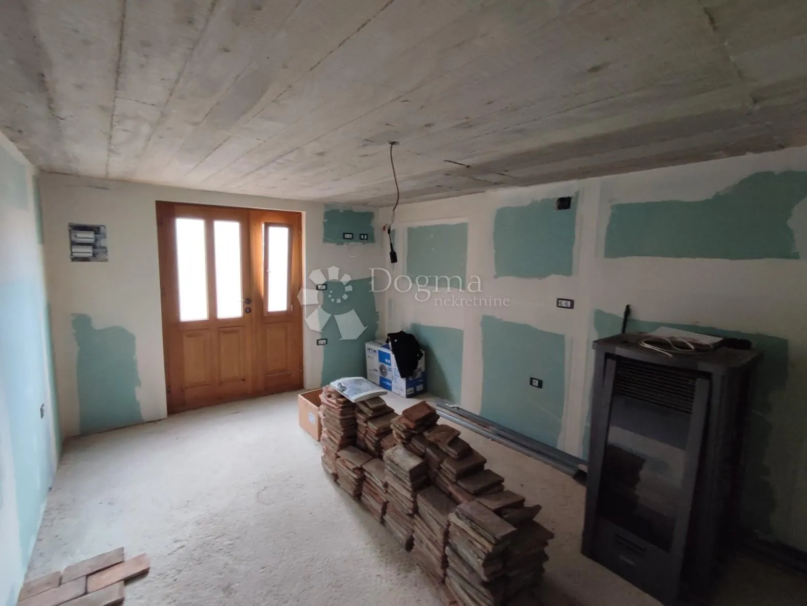 šarmantna autohtona kuća s pogledom na dolinu – 84 m² (visoki roh-bau) - slika 3