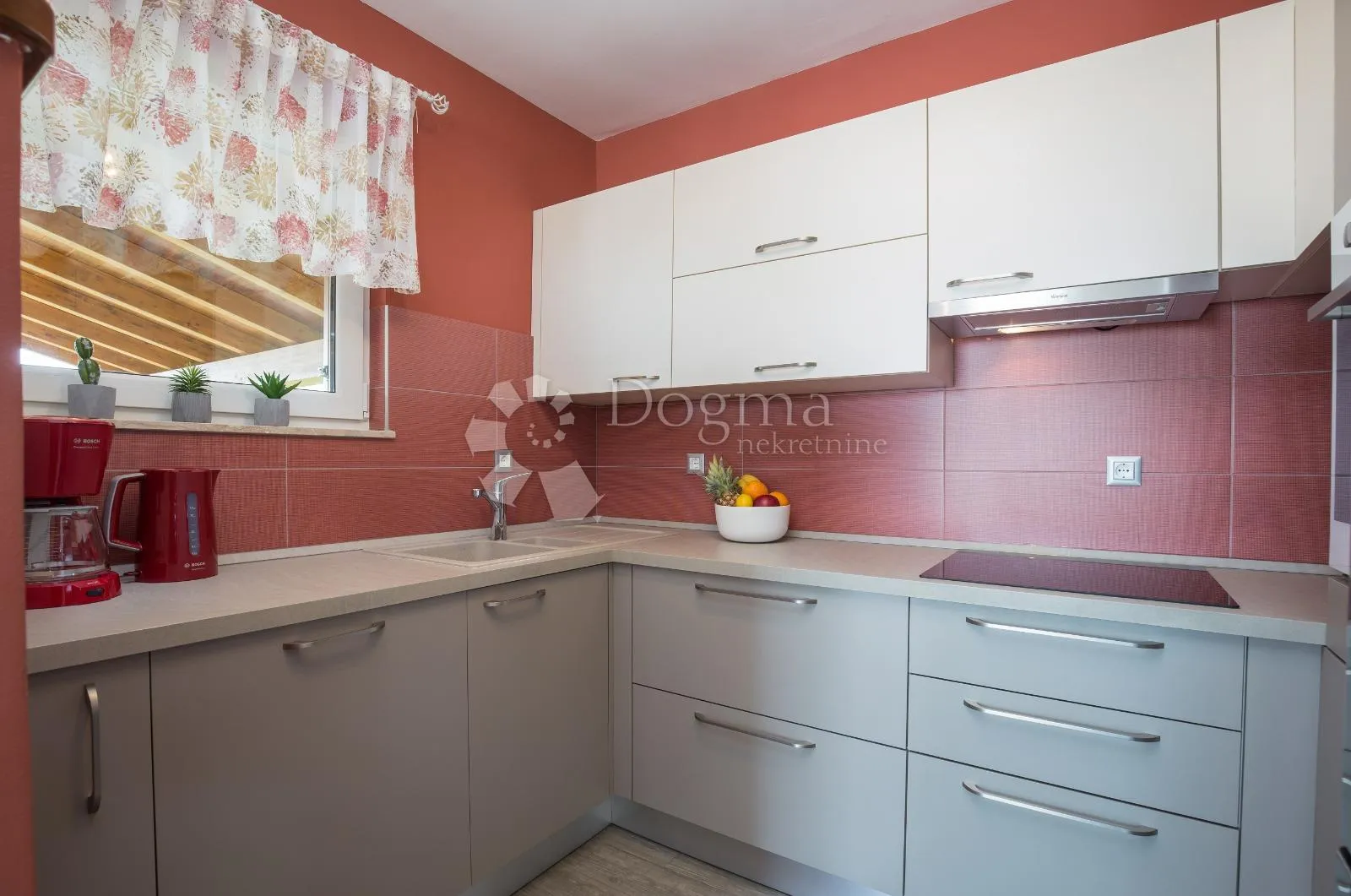 kuća sa pogledom na more, potpuna privatnost! 700 m od mora - slika 15