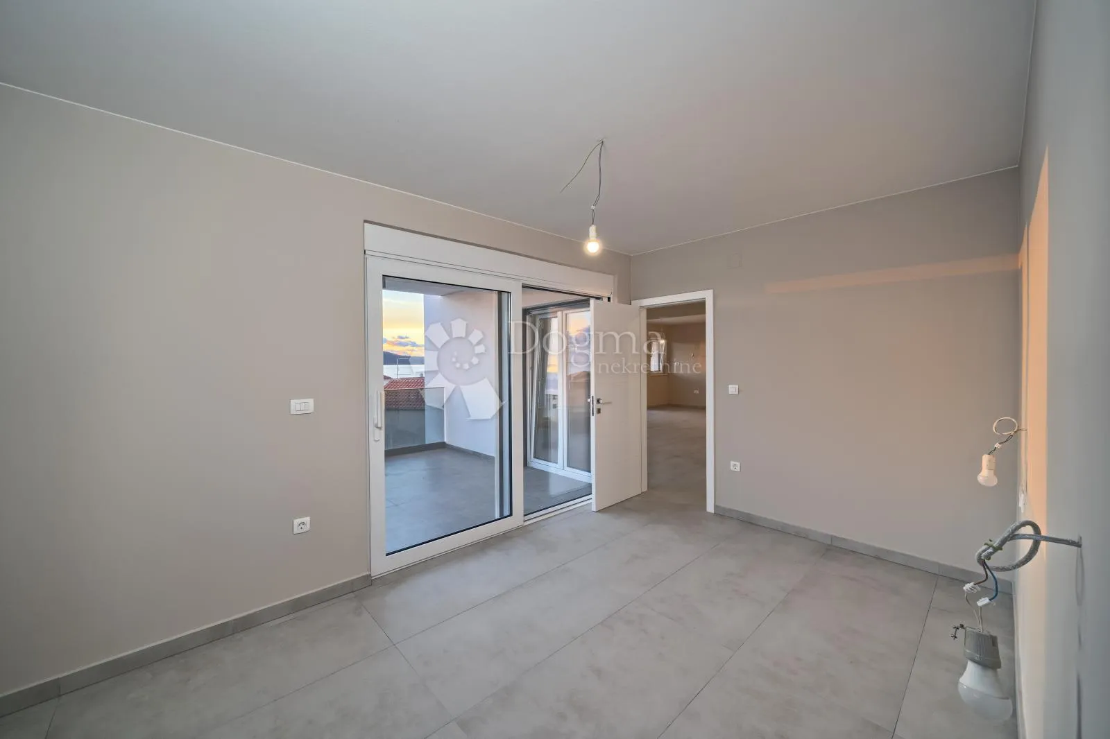 brodarica- penthouse 120m od mora as4 - slika 7