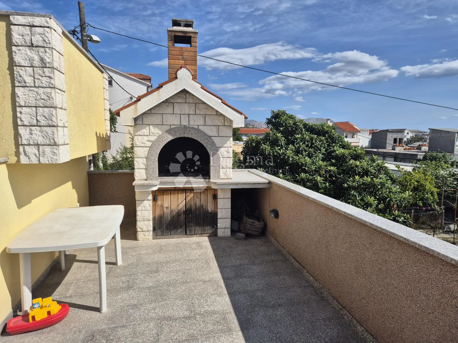 kuća: solin, 300m2 - slika 11