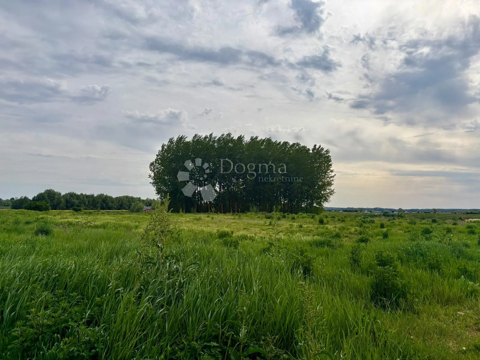 Zemljište 2095m² idealno za gradnju ili investiciju - Darda