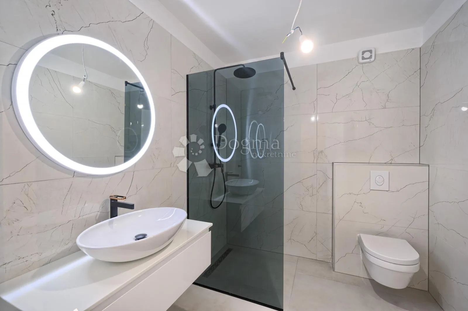 brodarica- penthouse 120m od mora as4 - slika 15