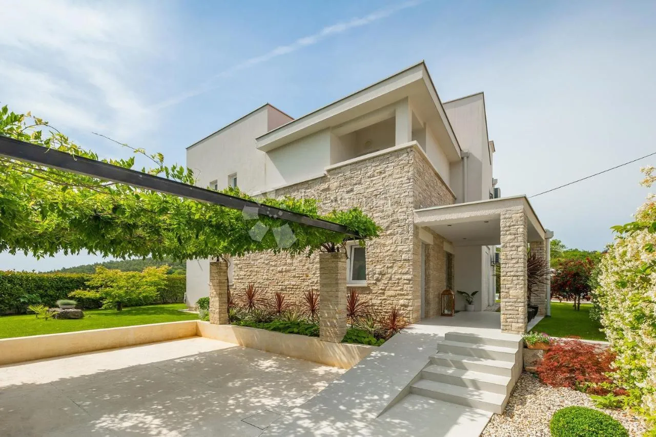 vila sa vlastitim wellness centrom u rovinju - slika 18