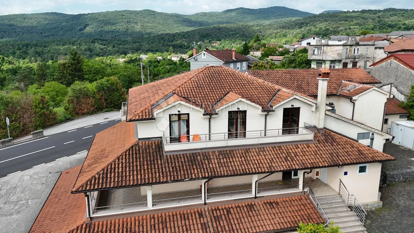 poslovno-stambena prilika! - slika 65