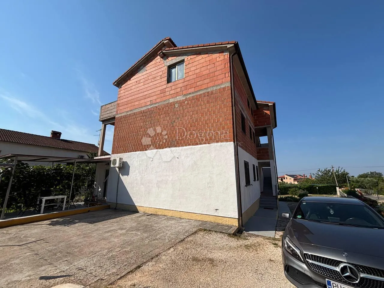 dvije stambene jedinice u roh-bau fazi + 591 m² okućnice – rovinjsko selo - slika 3