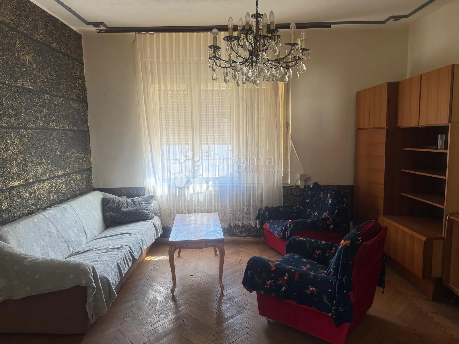 kuća s tri odvojena stana - slika 30