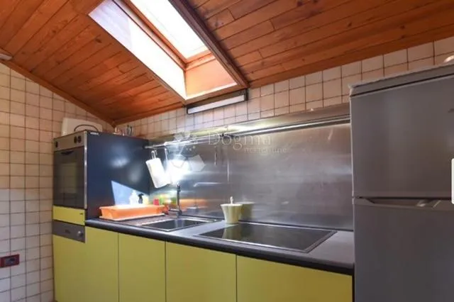 šarmantni apartman u centru opatije - slika 7