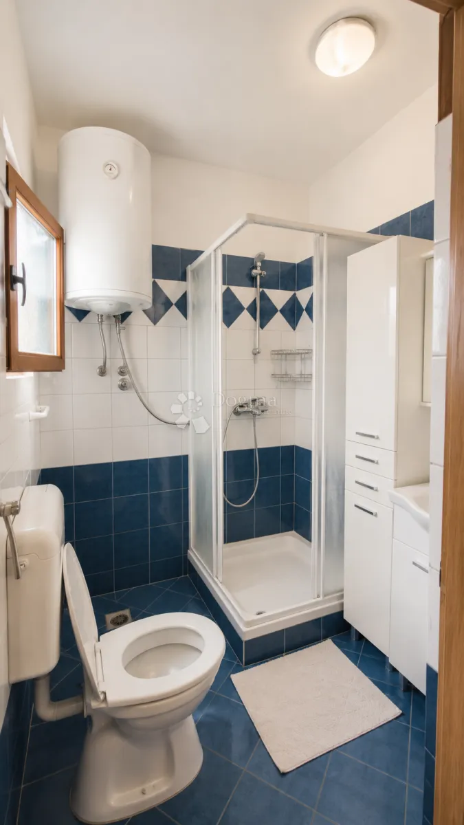 kuća u nizu u srcu mjesta udaljenog 7km od pule – 120 m² + dodatno dvorište 68 m² - slika 4