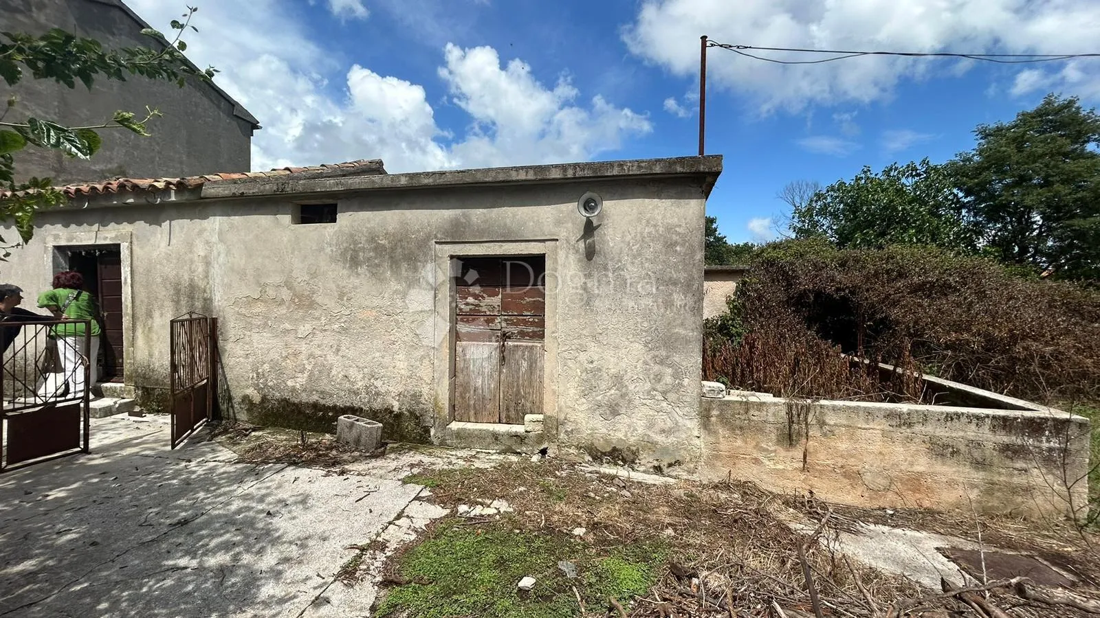 kuća za renovaciju s građevinskim zemljištem - barban - slika 33