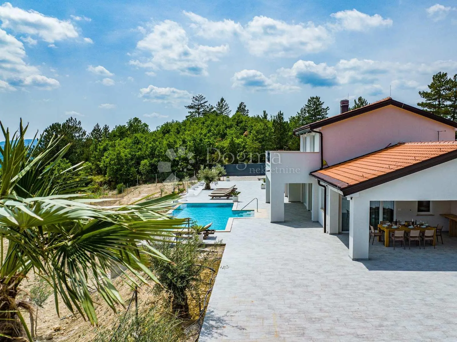 luksuzna villa na osami - slika 30