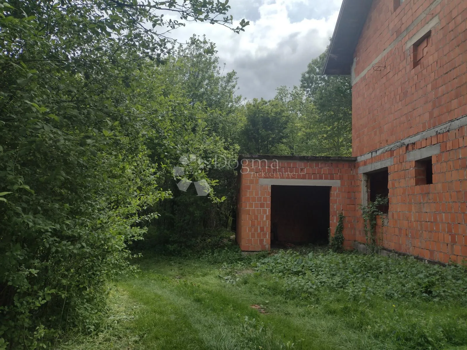 uredno vlasništvo, 1,8ha - slika 12