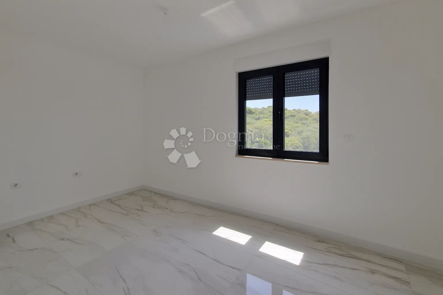 čiovo - penthouse sa krovnom terasom i pogledom na more! - slika 7