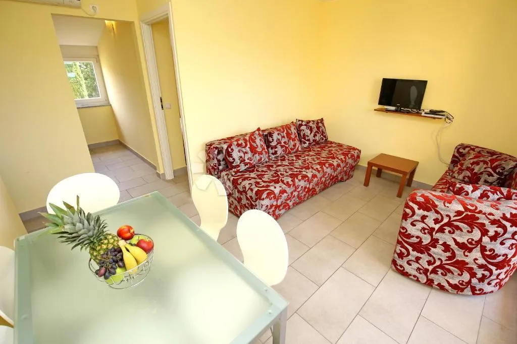 namješten apartman u svetom filipu i jakovu – odlična prilika za odmor ili turistički najam - slika 1