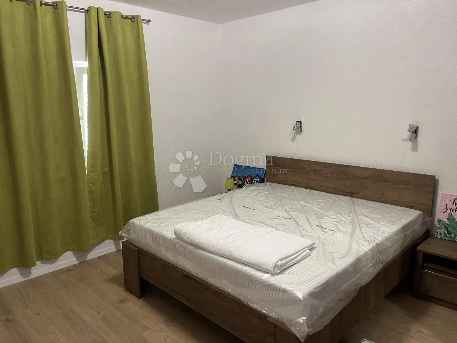 prilika! predivna vila s bazenom u zaleđu vodica - slika 25