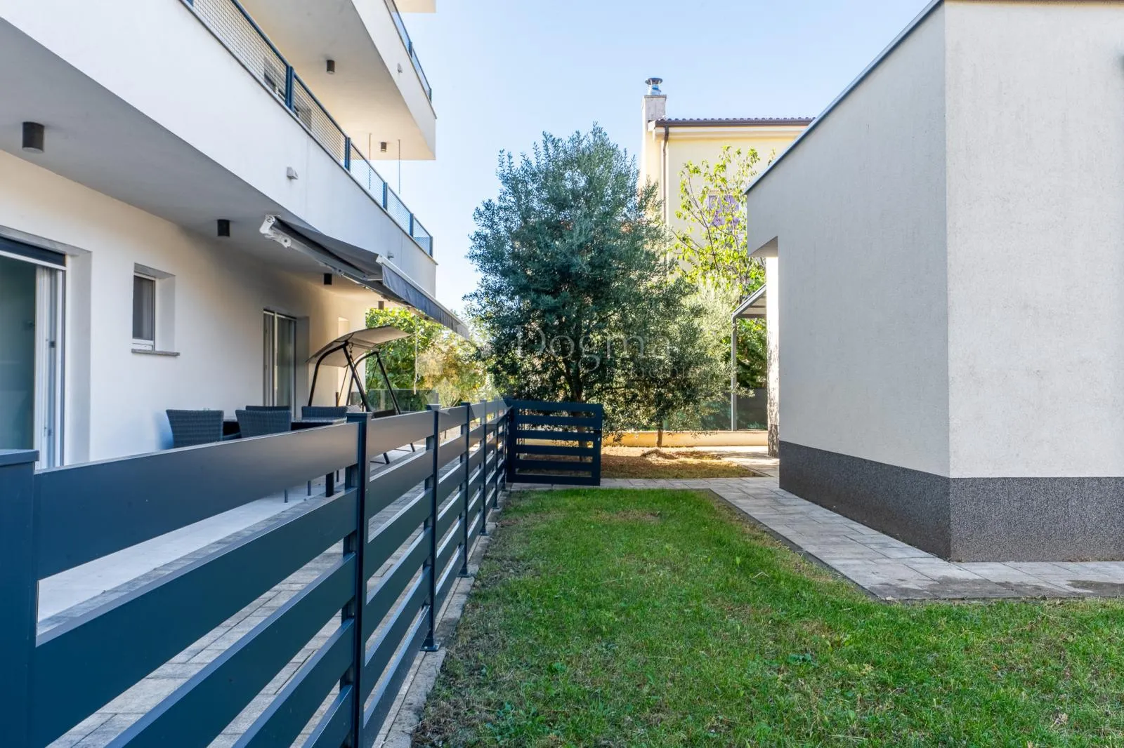 ekskluzivna nekretnina u kostreni – cijela etaža, apartman i velika garaža sa spremištima! - slika 24