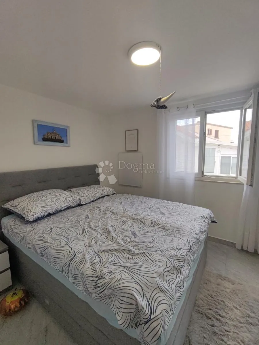 vodice - atraktivan stan u prizemlju - 150 metara od plaže - slika 15