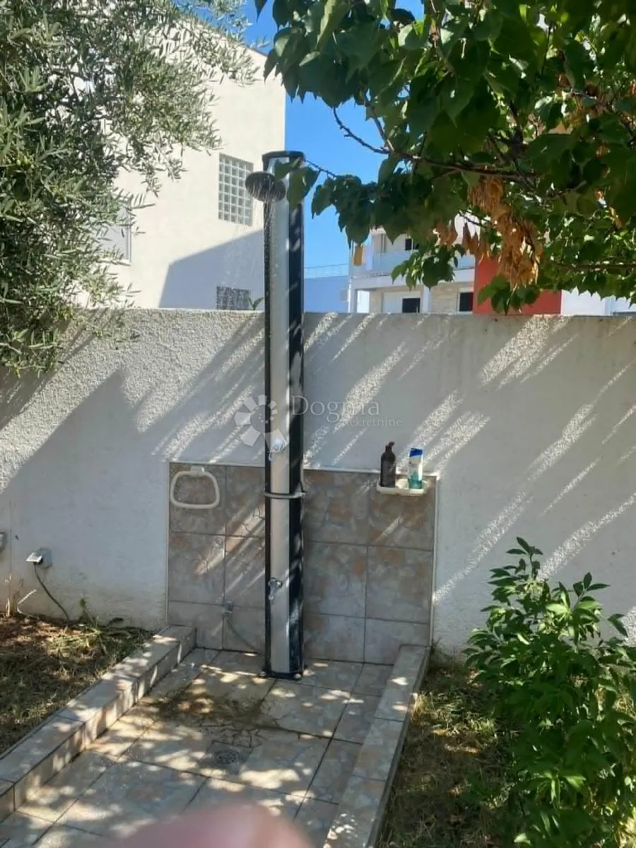 petrčane - prostrani dvoetažni stan s vrtom 119,24 m2 - slika 44