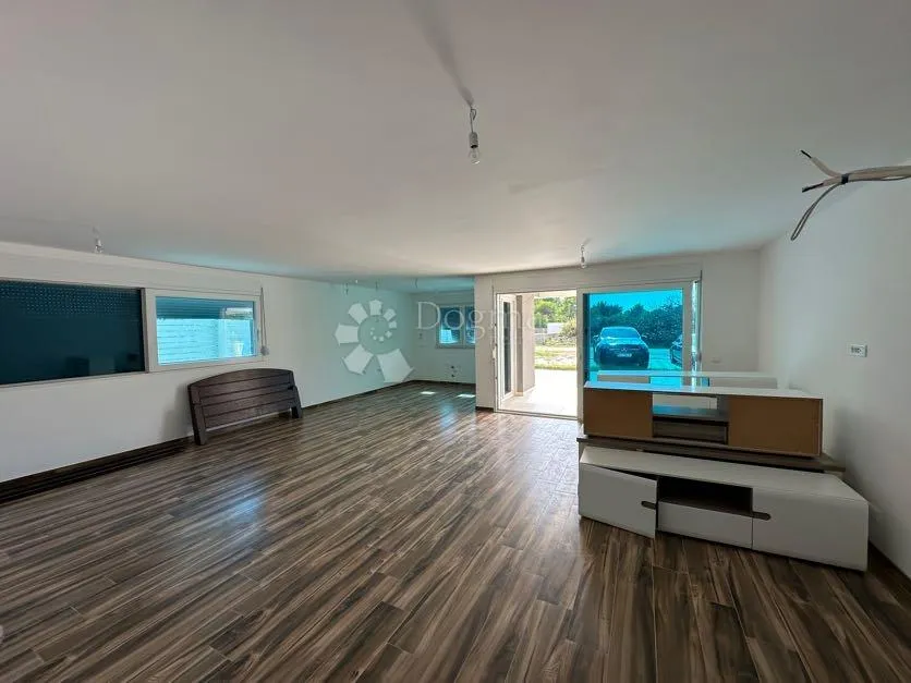 luksuzni apartman - slika 5