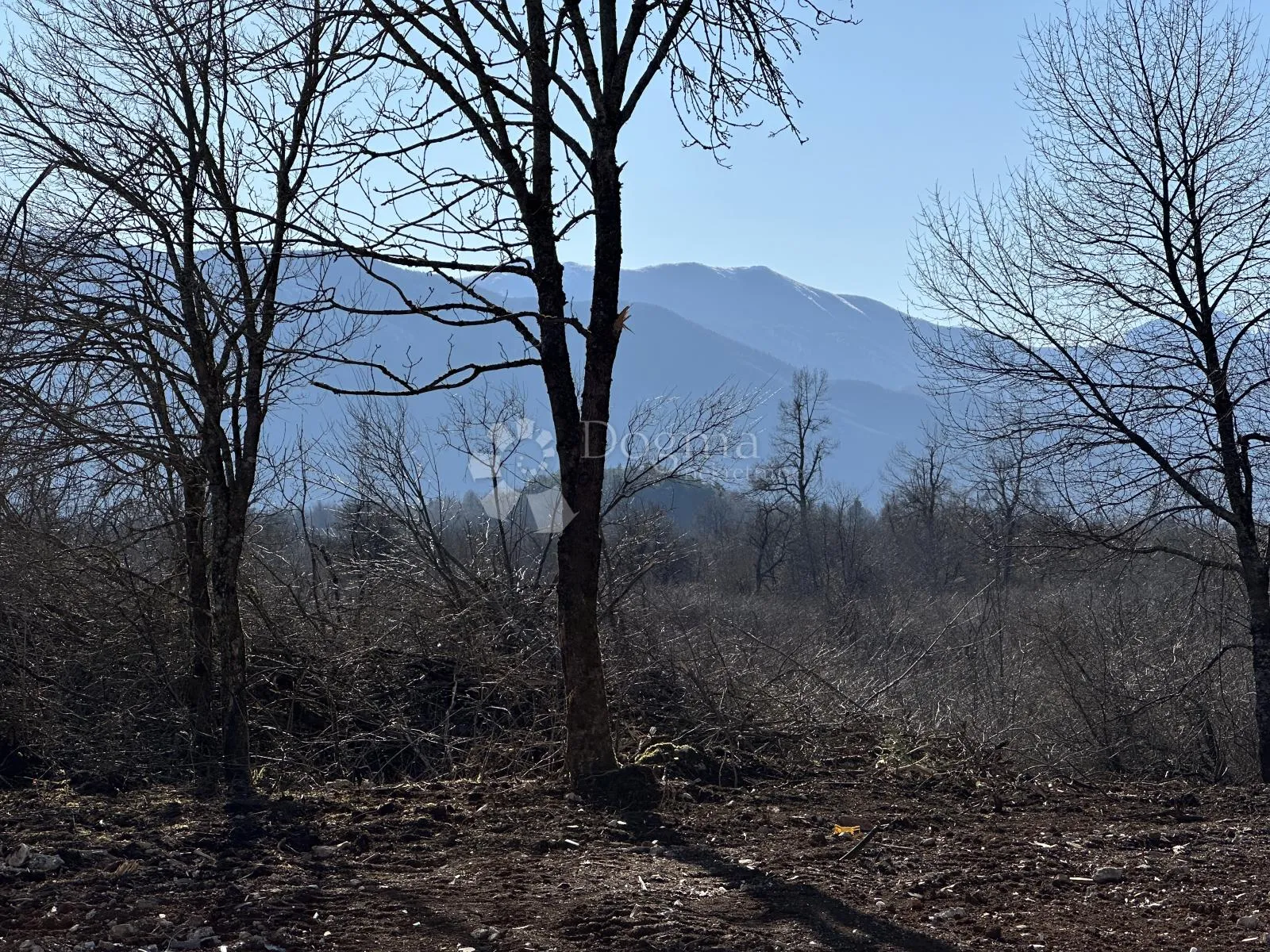 kuća u prirodi i ucrtani objekt s pogledom velebit - slika 21