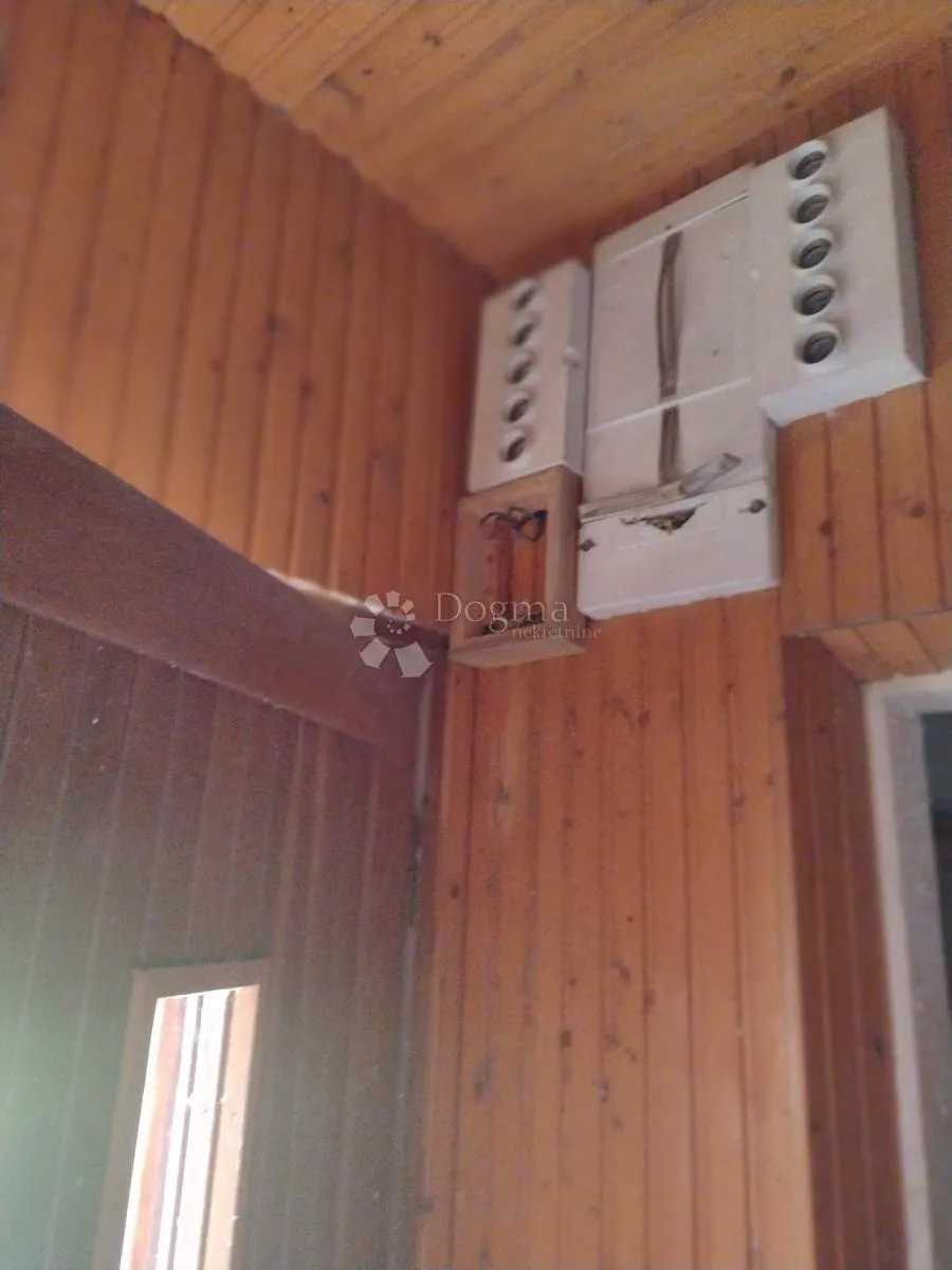 vikendica bez susjeda, bunar - slika 14