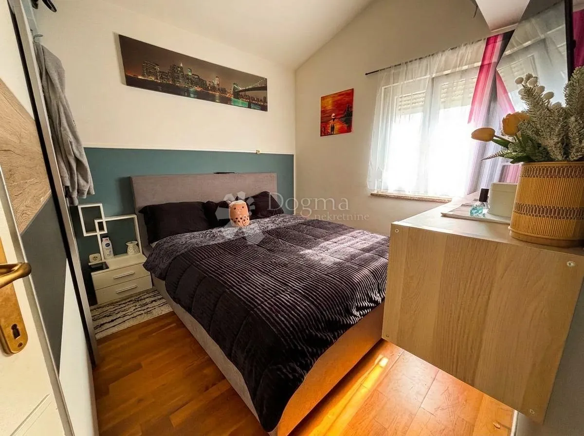 moderan trosobni stan s terasom i roštiljem, šišan - slika 4