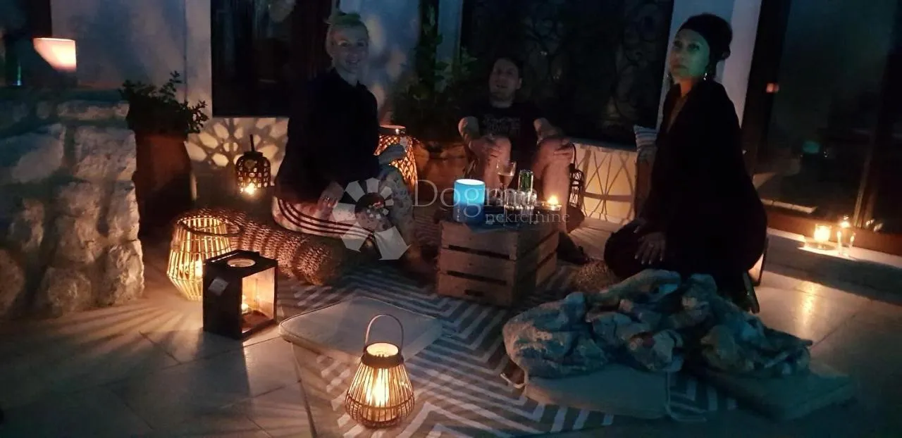 najam! predivna samostojeća kuća u zaleđu opatije!!!! - slika 21