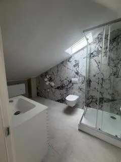 dvoetažni apartman sa ogromnom terasom - slika 9