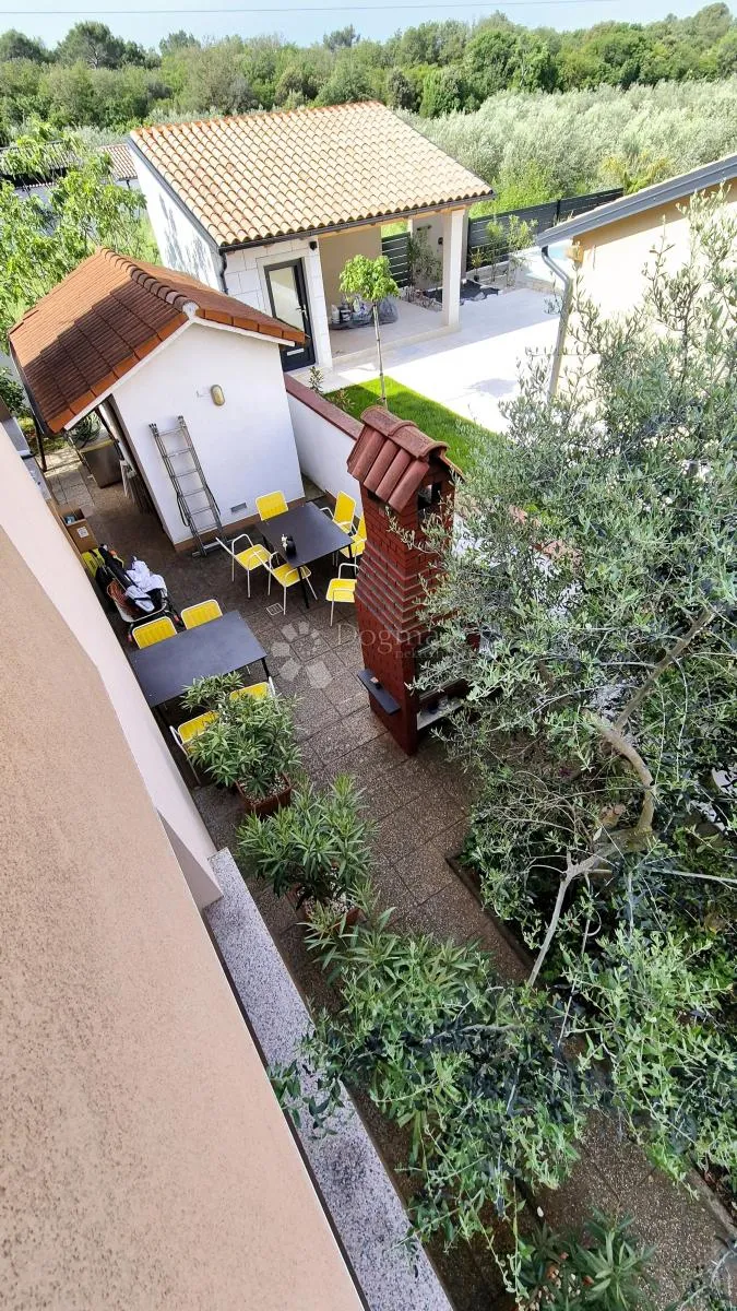 kuća s 4 apartmana + garaža ! blizina fažane ! - slika 30