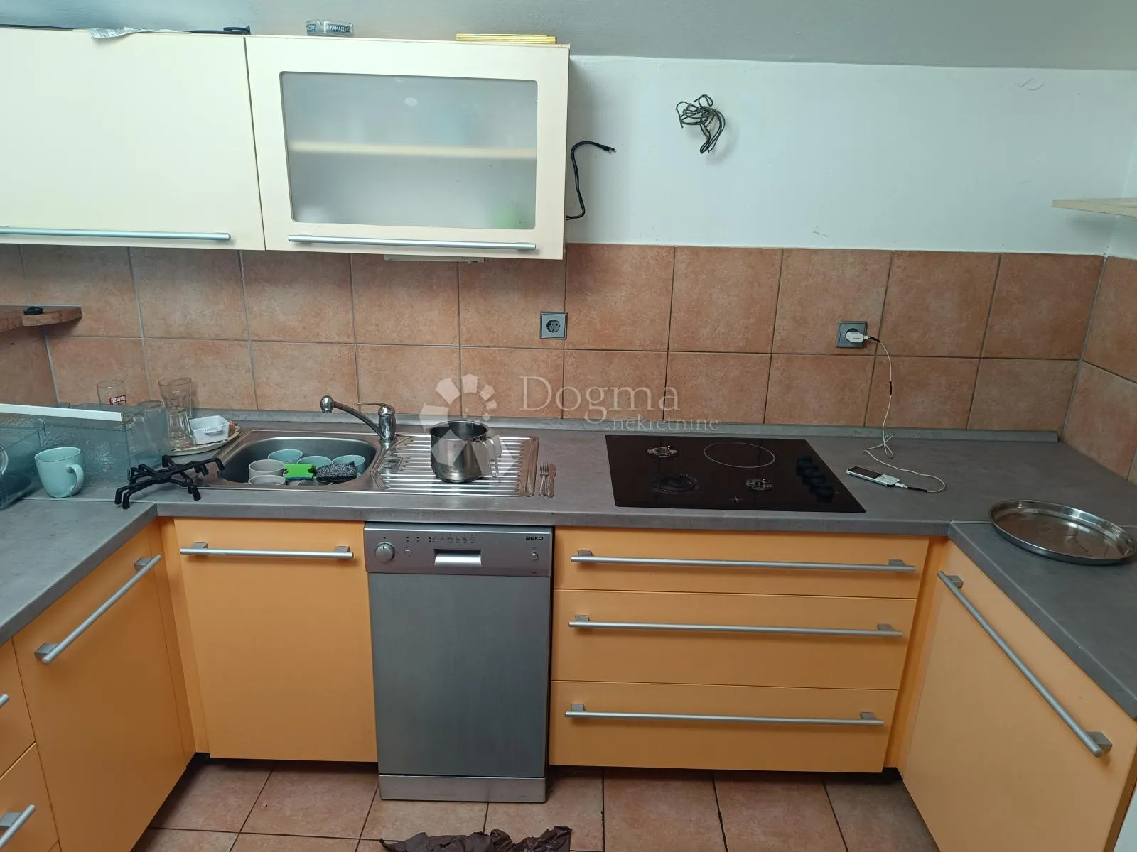 kuća s pet soba - slika 5