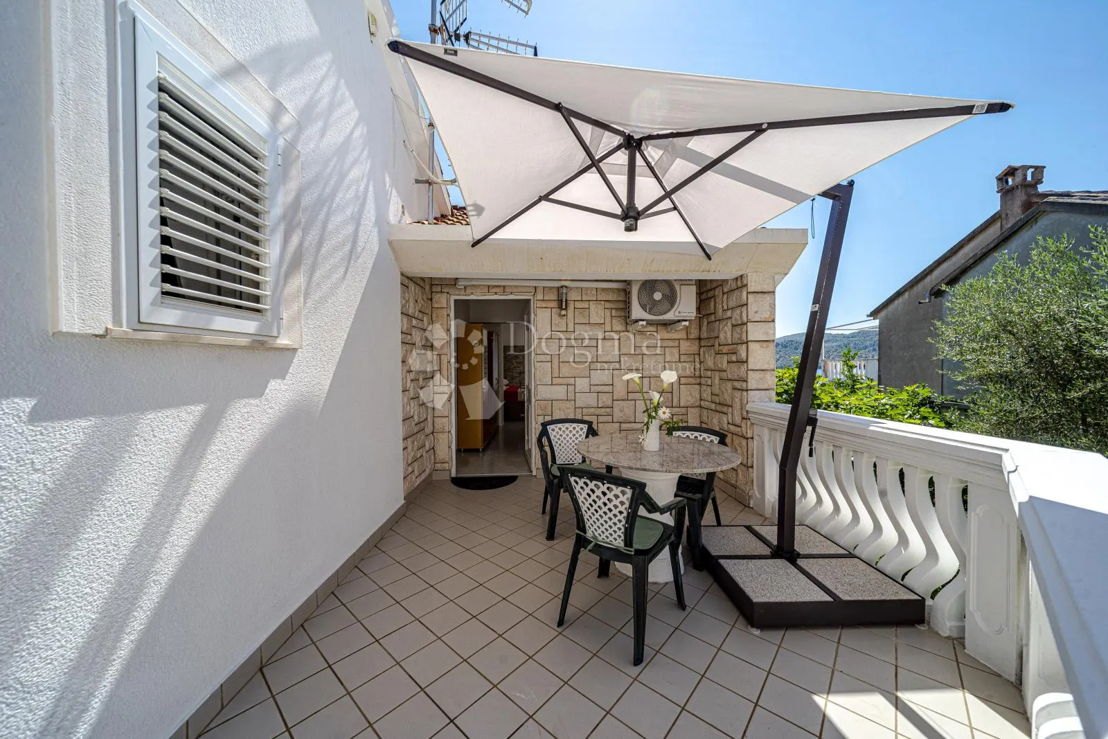 prvi red do mora: samoodrživa apartmanska vila s uhodanim poslovanjem – vela luka, korčula - slika 45