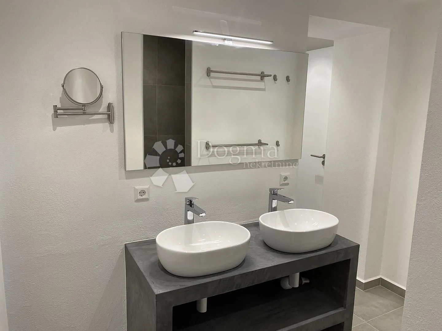 premantura - kuća sa 3 luksuzna apartmana i pogledom na more - slika 12
