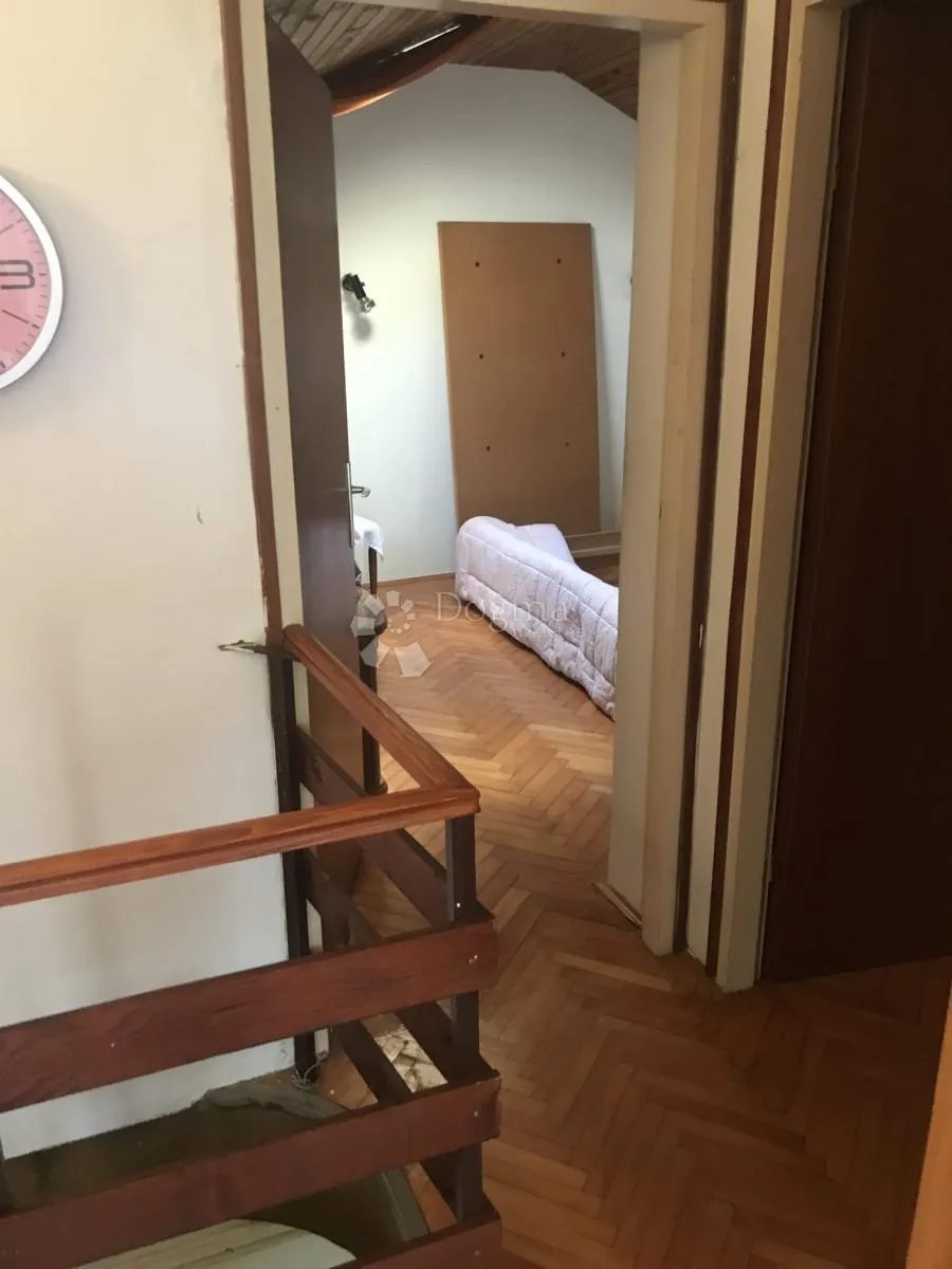 kuća s velikom garažom trinajstići - slika 18