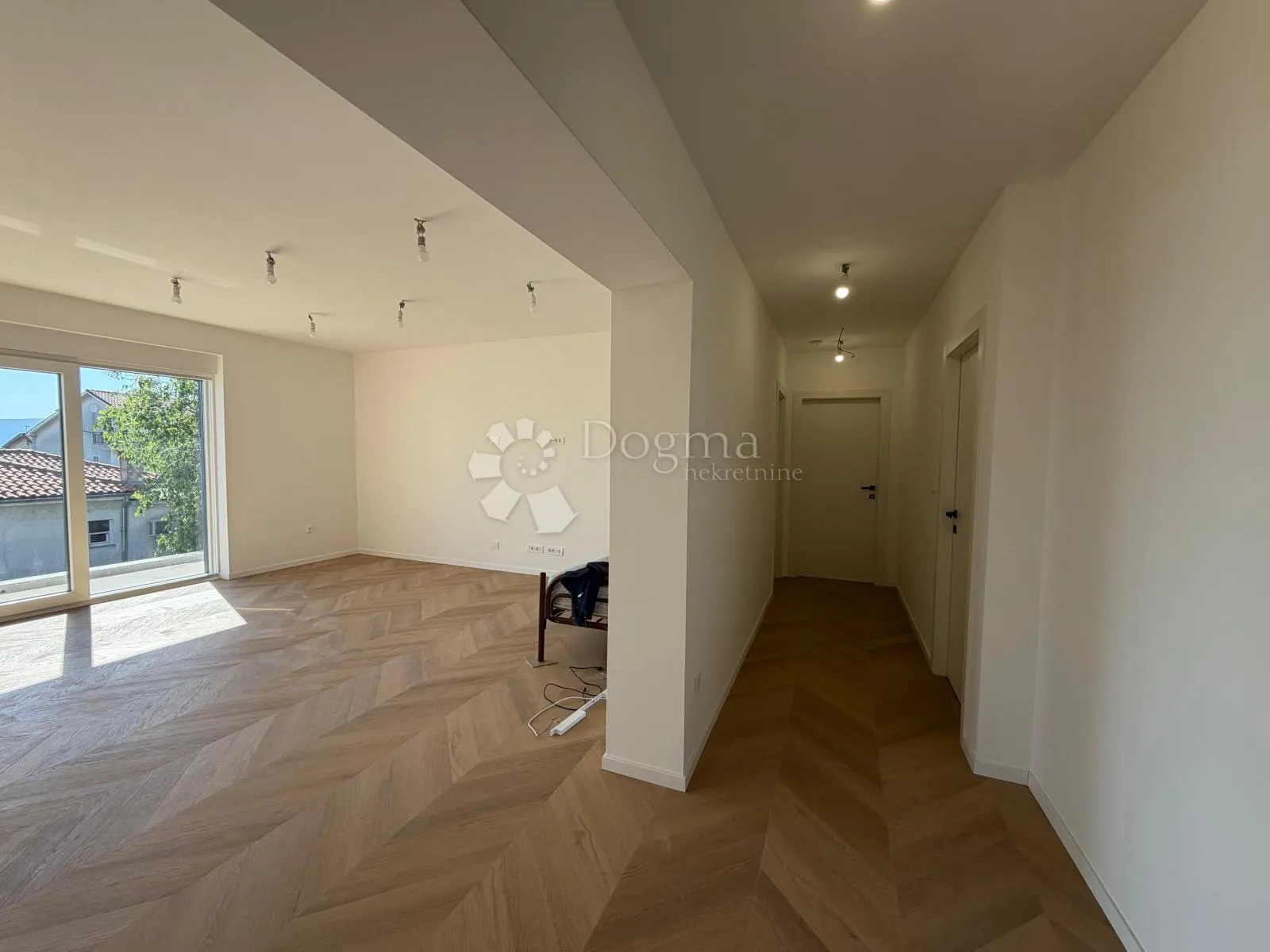 moderan, izuzetno prostran stan 110m² – kostrena - slika 3