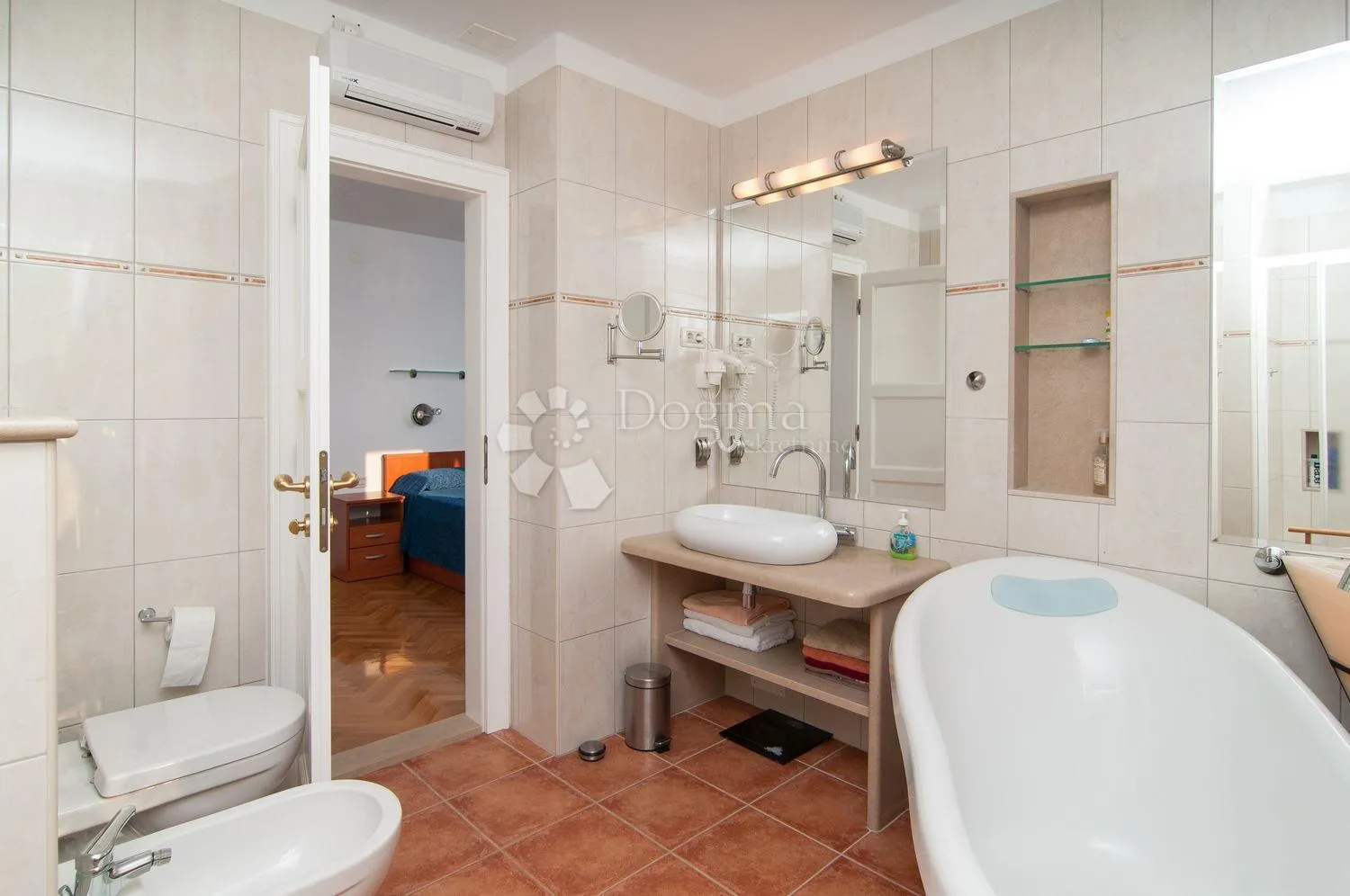 otok brač – mediteranska vila s bazenom i saunom u malom mjestu 900 m do mora - slika 32