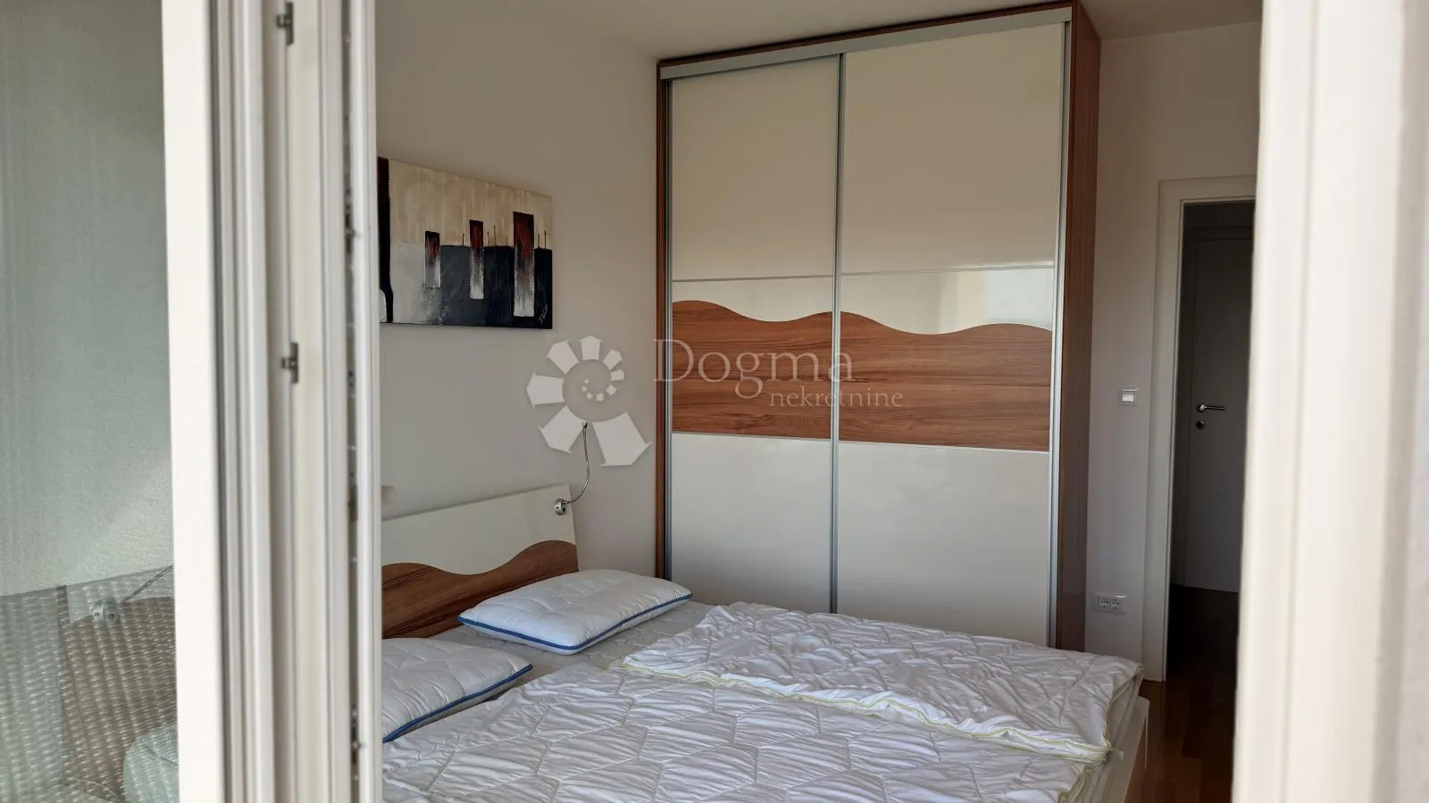 penthouse u baškoj vodi – dvoetažni, kompletno namješten - slika 33