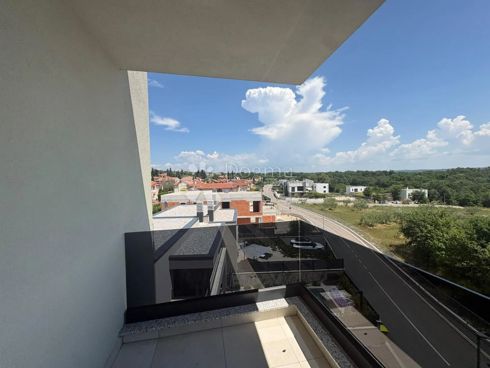 penthouse sa 3ss+db i krovnom terasom 800m od mora - slika 13