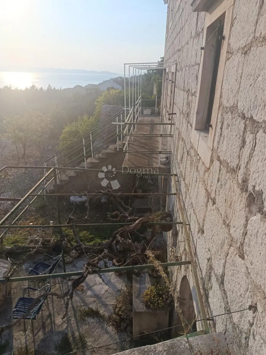 kamena kuća 157m s dvorištem i pogledom na more - slika 9