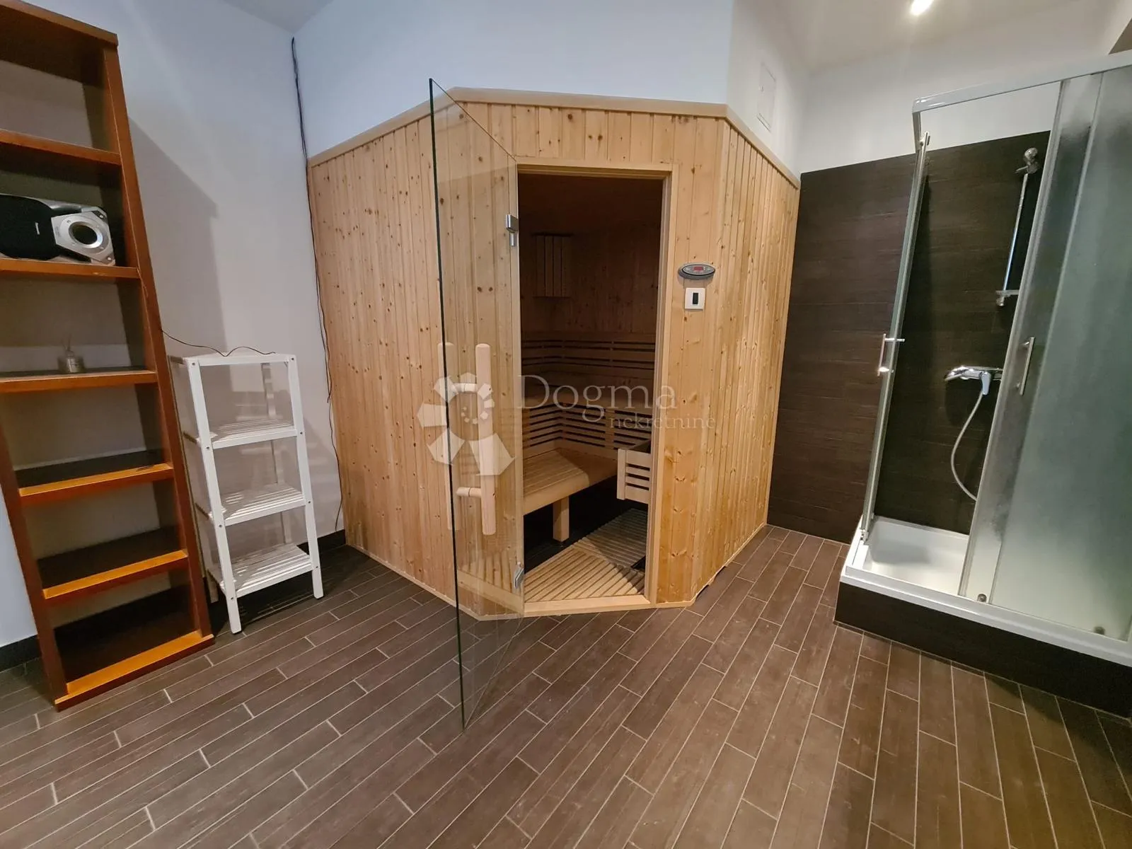 luksuzna kuća za najam – blato, zagreb - slika 11