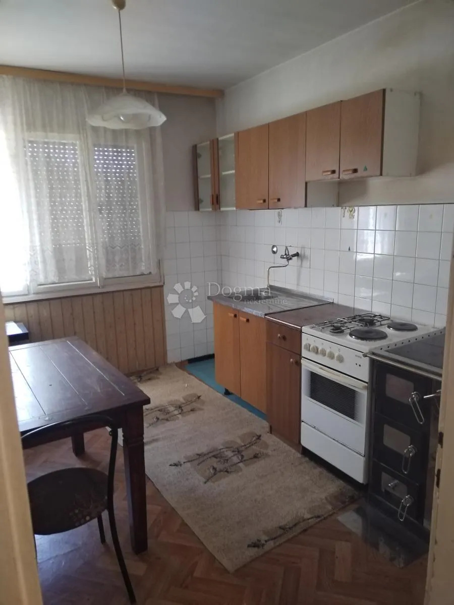 kuća u karlovcu na prodaju - mir u blizini grada - slika 5
