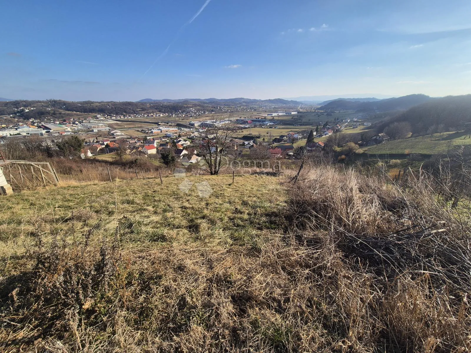 maleni vinograd 596m² na brijegu iznad krapine - slika 2