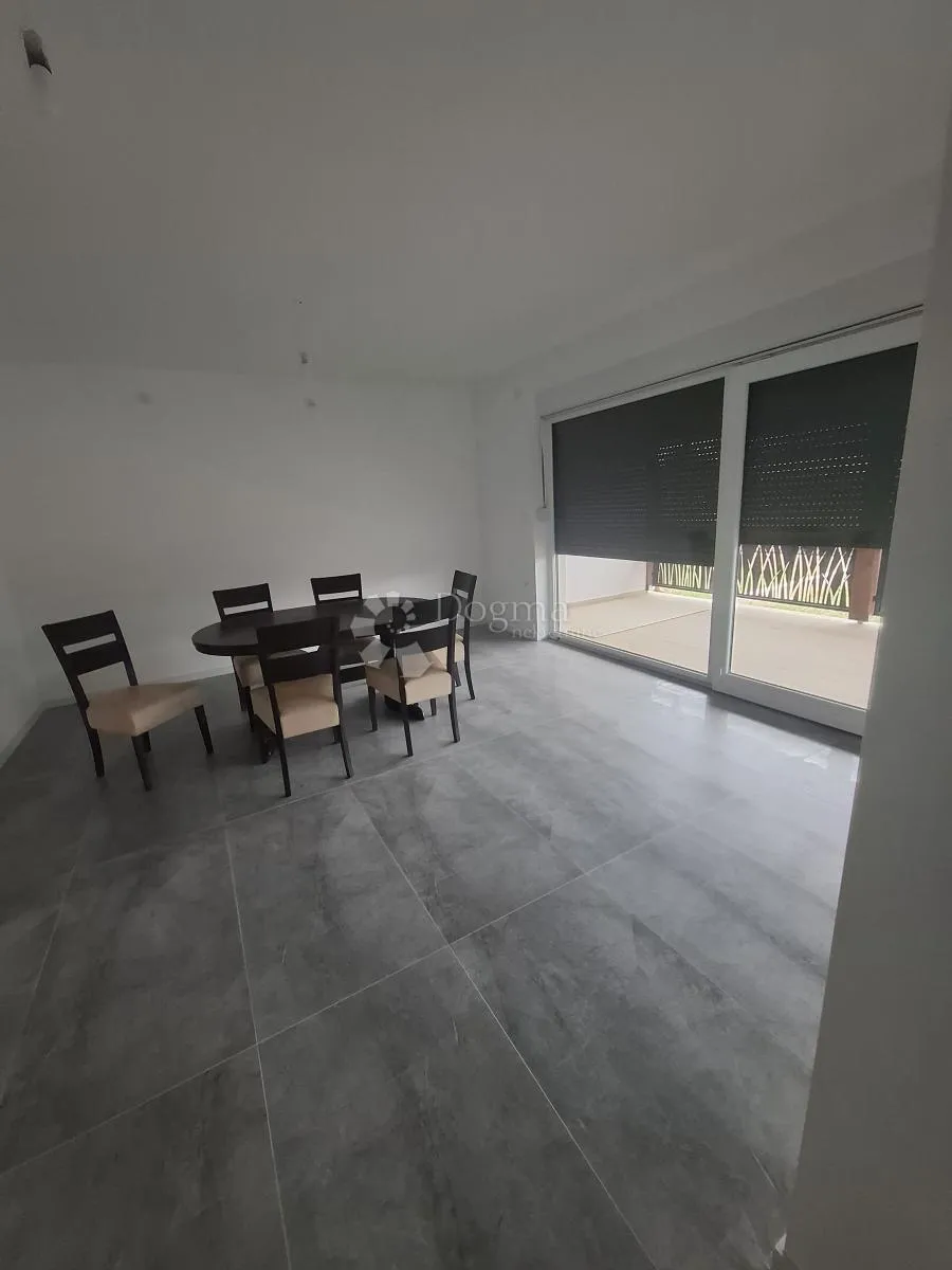 moderna novogradnja u murvici - slika 13