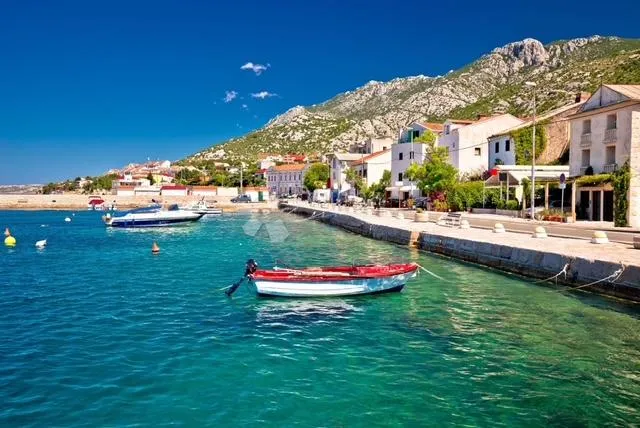 apartman atraktivna lokacija karlobag - slika 16