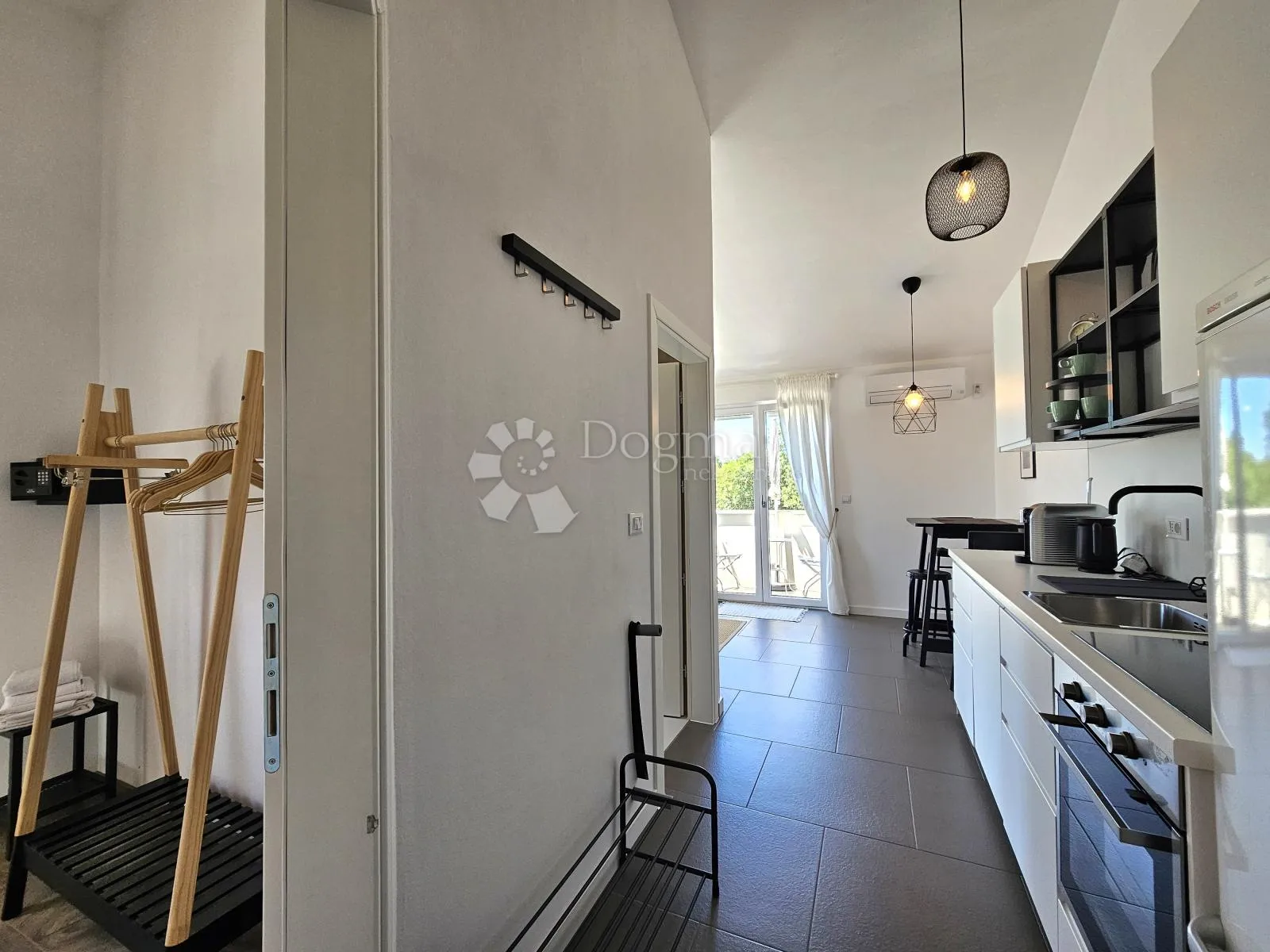 apartmanska kuća (4 jedinice) spremna za turizam - slika 25