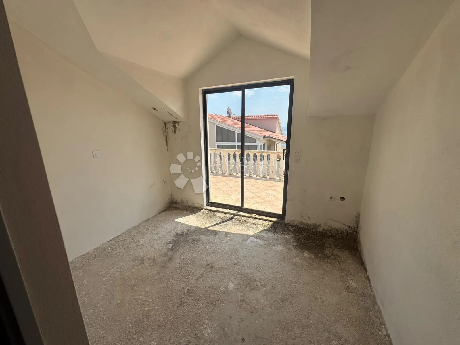 kuća okrug gornji - slika 22