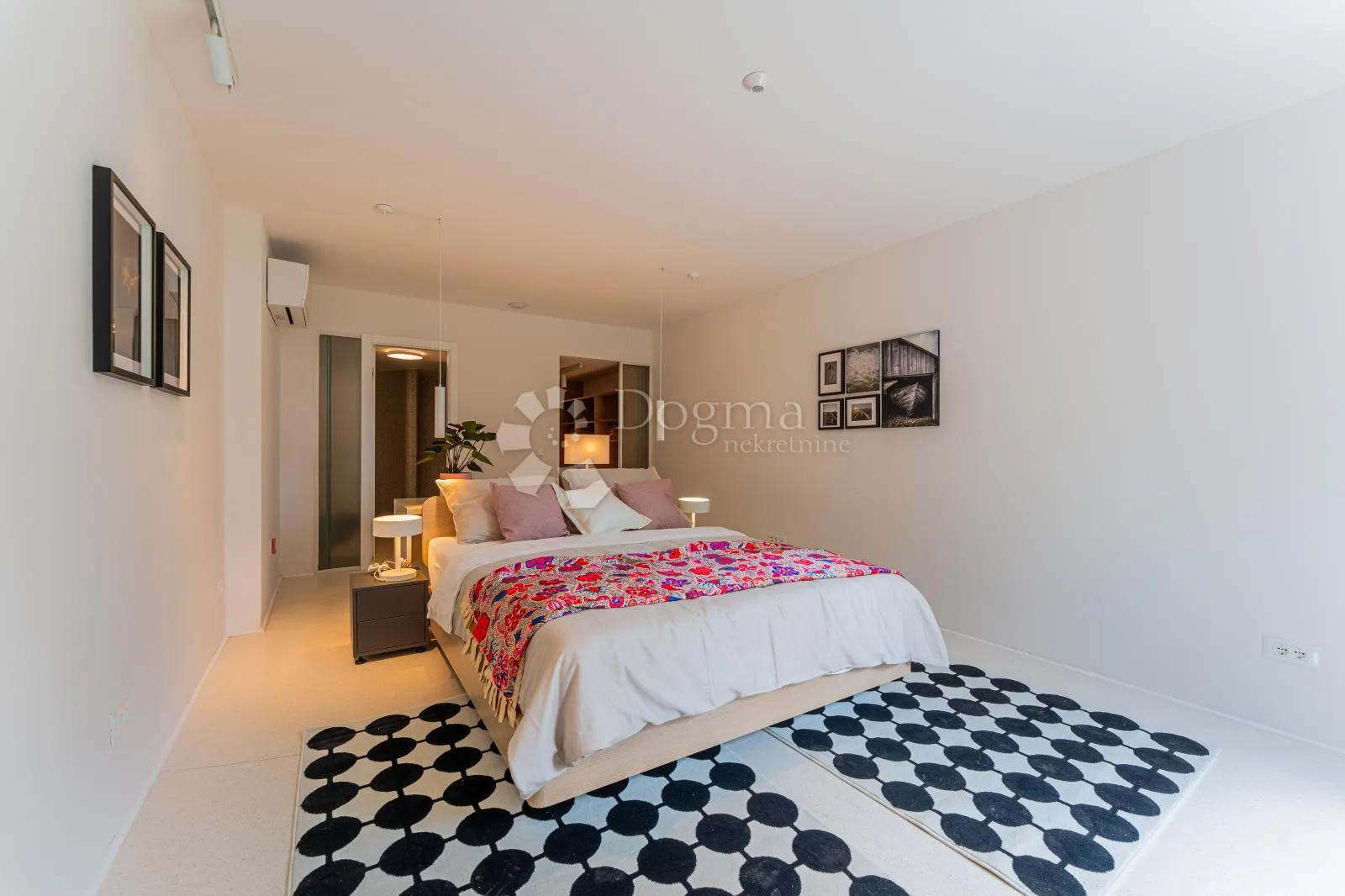šestine – moderna vila 400 m² bazen zelenilo najam - slika 53
