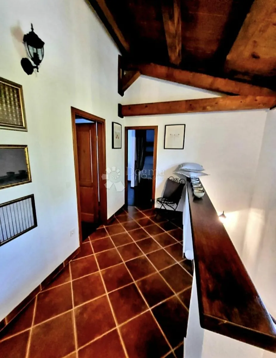 sveti lovreč, kamena vila s bazenom - slika 15