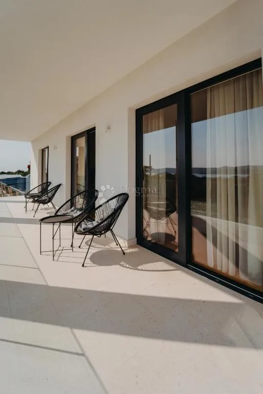 turanj - villa s bazenom, spremna za useljenje - 350m od mora - slika 35