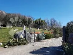 kuća sa bazenom - slika 17
