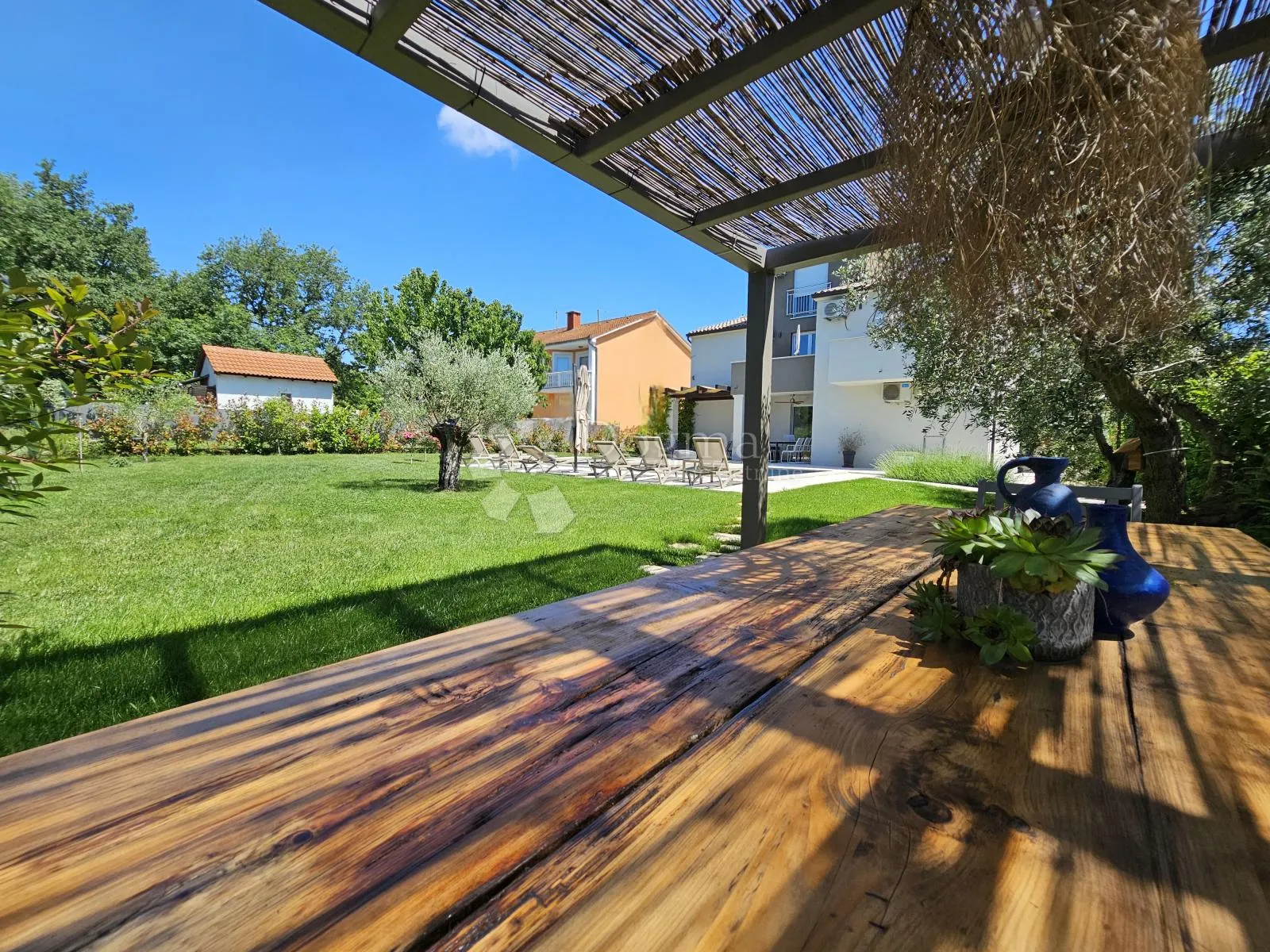 apartmanska kuća (4 jedinice) spremna za turizam - slika 48