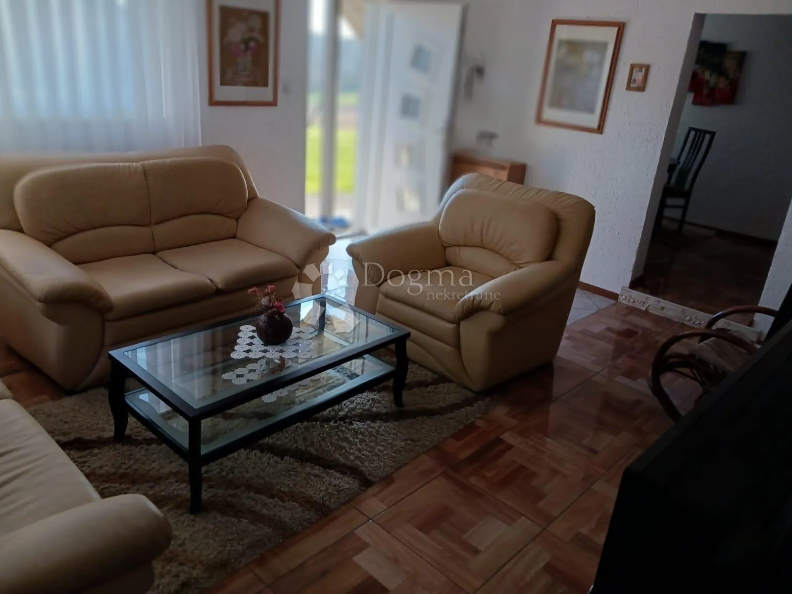 kuća s dva stana, gospodarskim objektom i gotovo 3 hektra zemljišta - slika 48